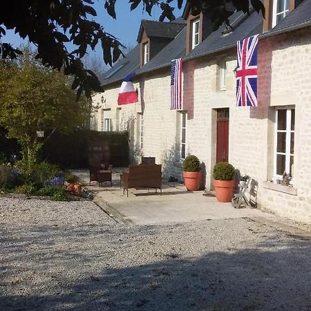 Chambre De Rose - Le Refuge Des Parachutistes - En Bordure Du Marais Neuville-au-Plain Exterior photo